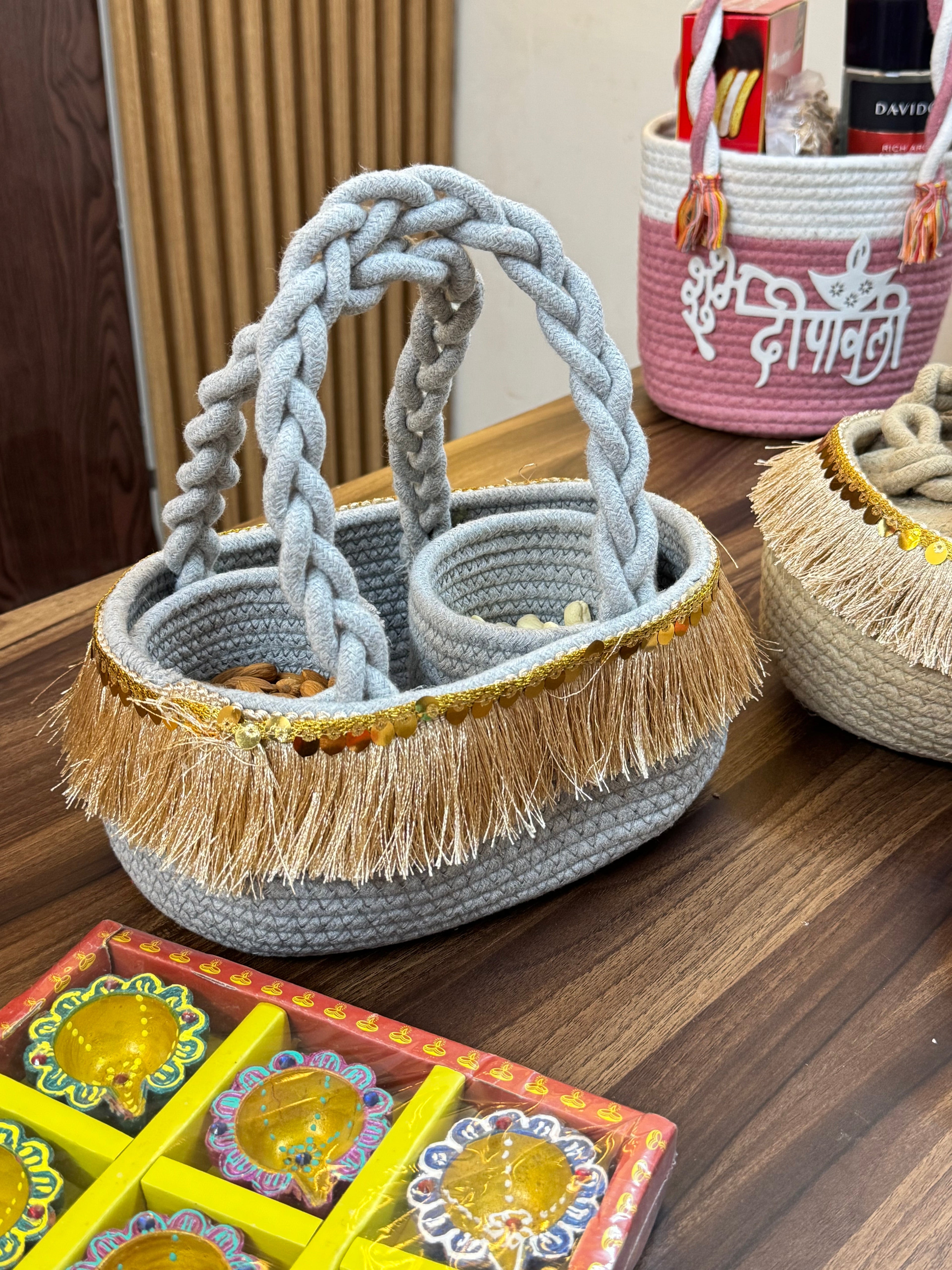 Hamper Basket with 2 Jars