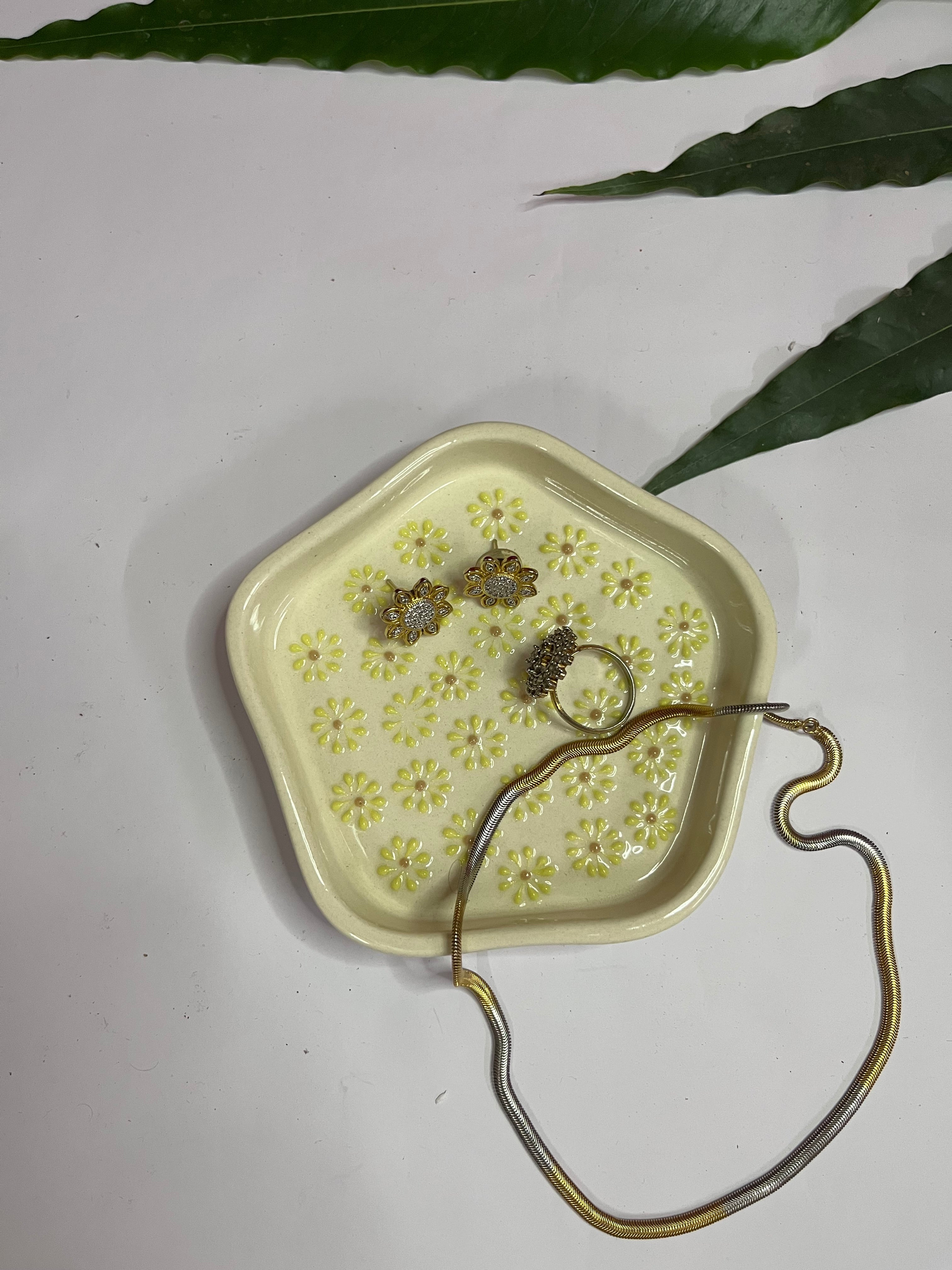 Cloud Shaped - Jewellery organizer